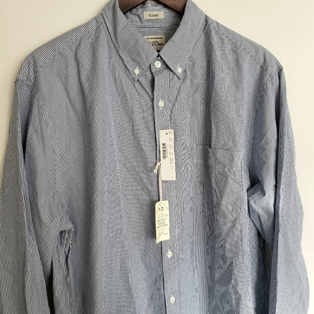 ๐SOLD๐ J. Crew Classic Blue and White Pinstripe Button Down Shirt 100% Cotton - Picture 1 of 12